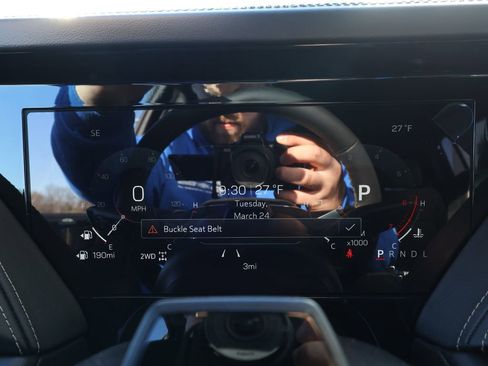 New 2026 GMC Yukon XL Elevation w/ LPO, Elevation Black Package image 21