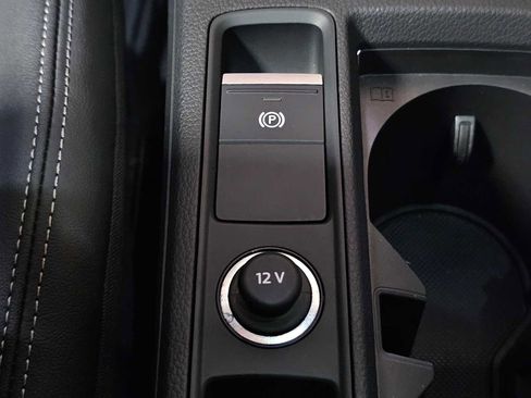 Certified 2025 Audi Q3 2.0T Premium w/ Convenience Package image 34