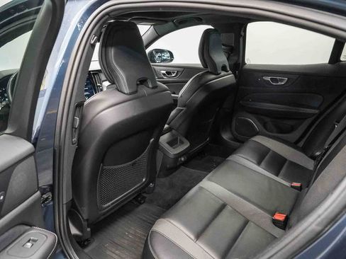 Used 2019 Volvo S60 T5 R-Design FWD image 18