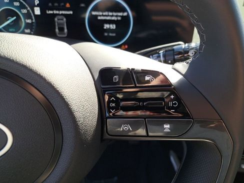 New 2025 Hyundai Elantra Limited image 20