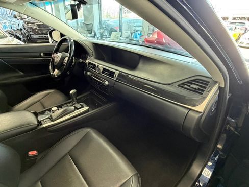 Used 2016 Lexus GS 200t image 25