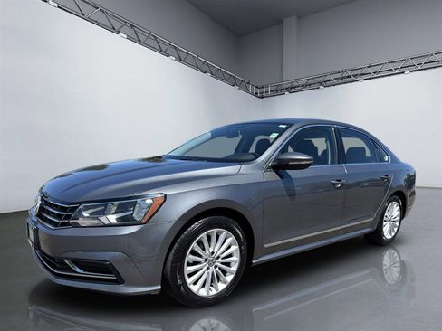 Used 2017 Volkswagen Passat 1.8T SE FWD image 10