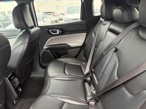 Used 2025 Jeep Compass Limited AWD/4WD image 15