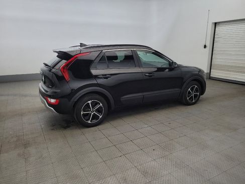 Used 2023 Kia Niro EX w/ EX Cold Weather Package FWD image 10