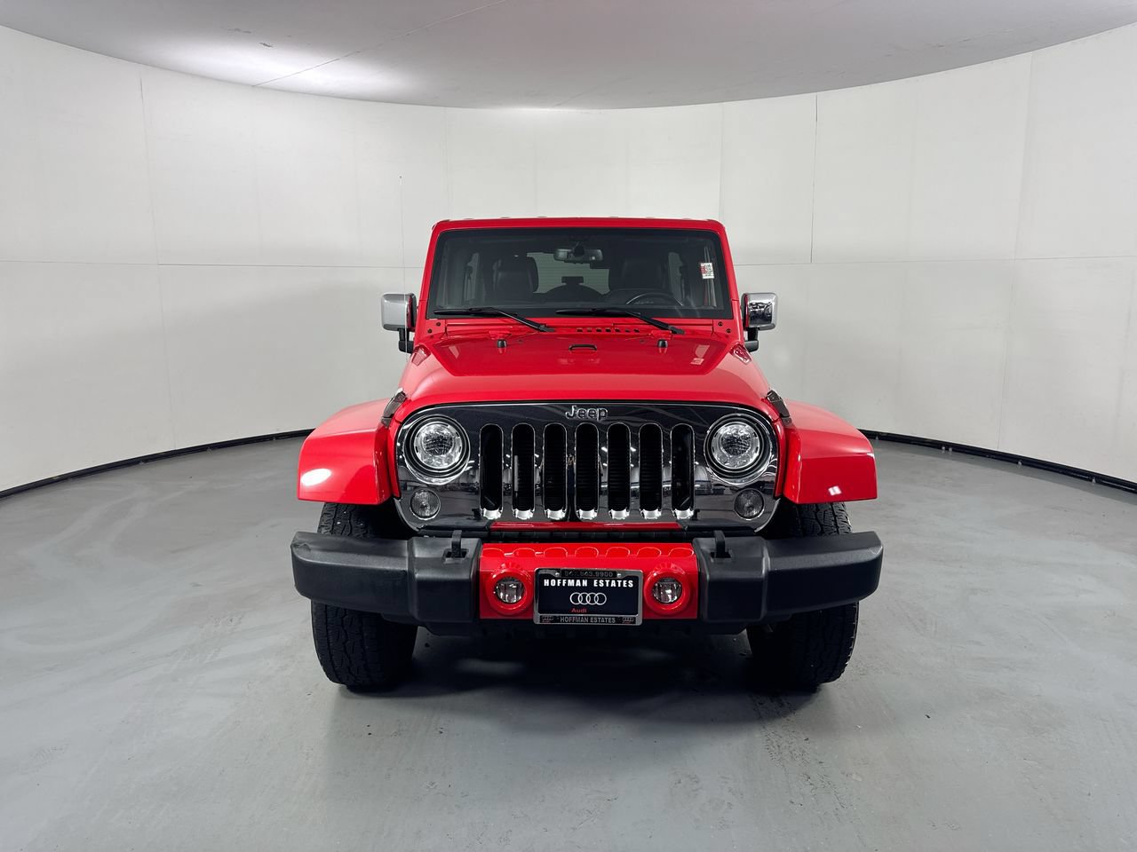 Used 2017 Jeep Wrangler Unlimited Sahara w/ Connectivity Group AWD/4WD image 4