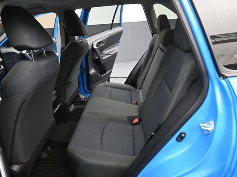 Used 2019 Toyota RAV4 LE w/ All Weather Liner Package AWD/4WD image 17