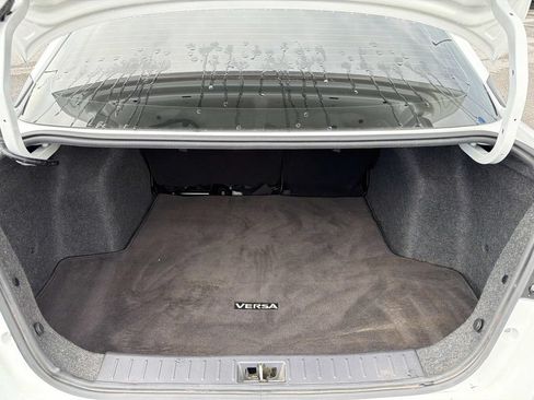 Used 2023 Nissan Versa SV w/ Trunk Package FWD image 9