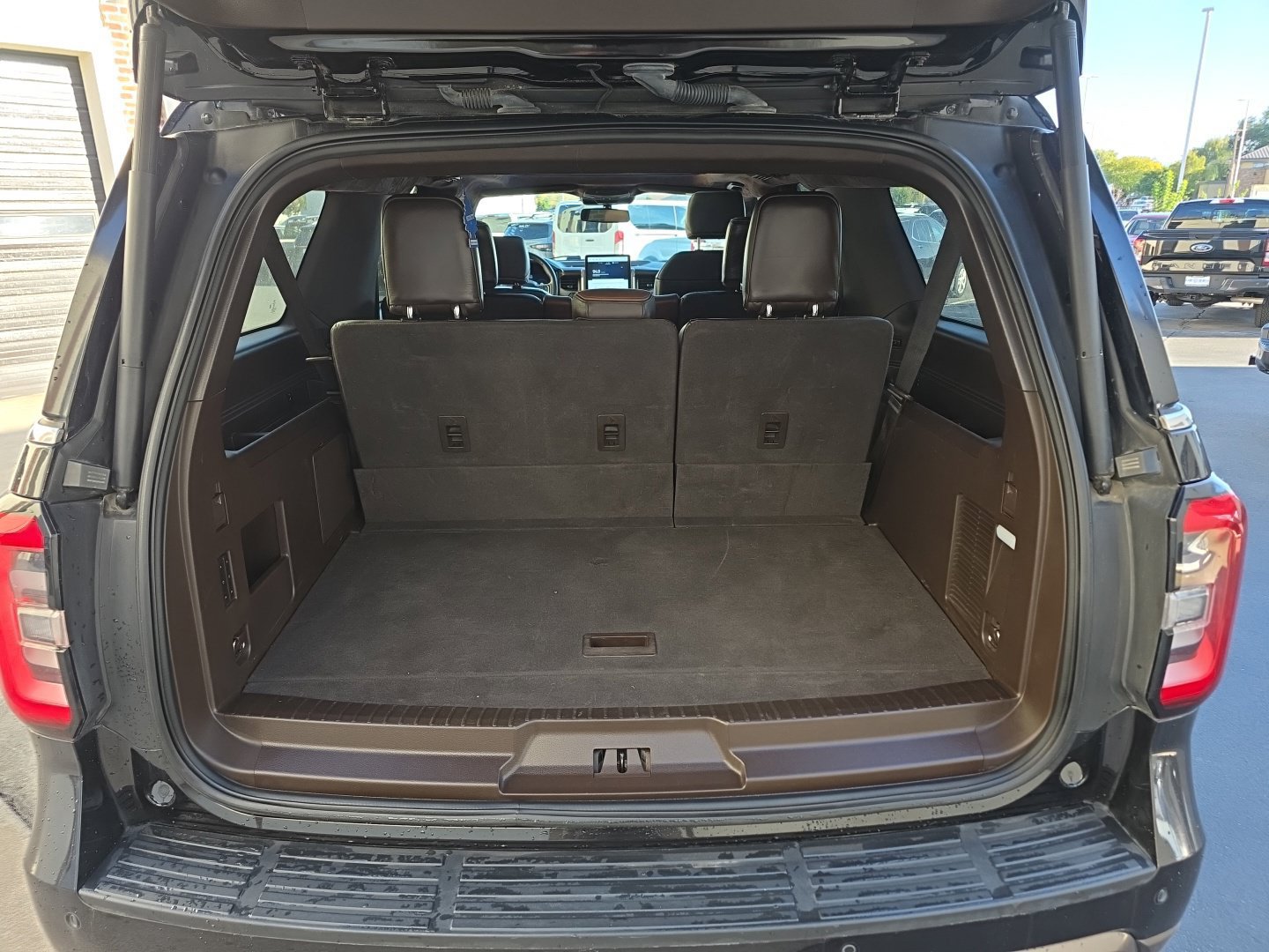 Used 2024 Ford Expedition Max King Ranch AWD/4WD image 29