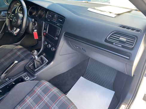 Used 2015 Volkswagen GTI S FWD image 21