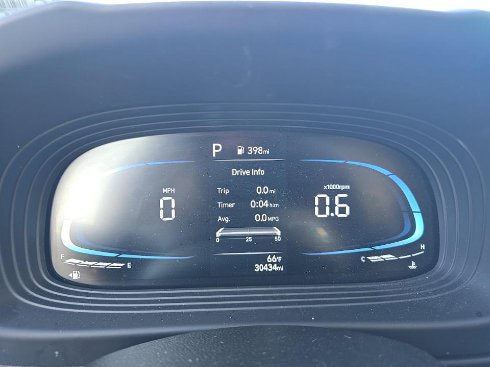 Used 2025 Hyundai Venue SEL FWD image 7