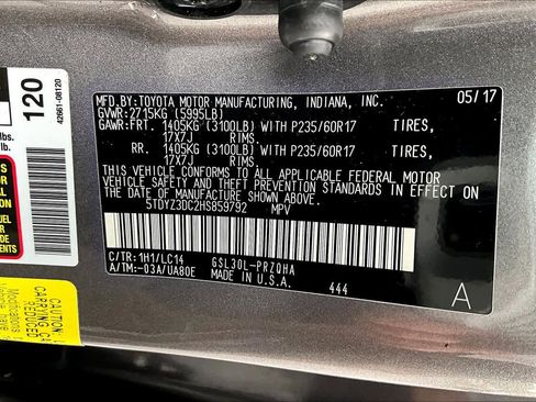 Used 2017 Toyota Sienna XLE image 33