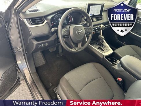 Used 2025 Toyota RAV4 XLE FWD image 12