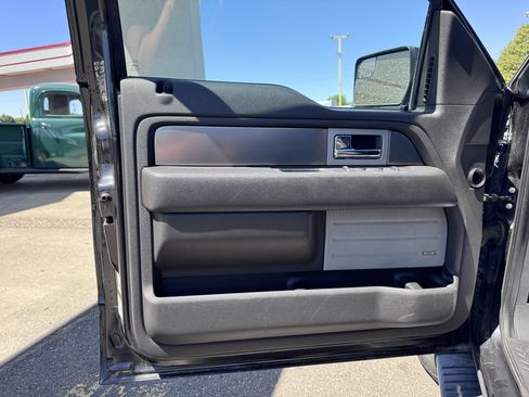 Used 2014 Ford F150 FX4 w/ Equipment Group 402A Luxury AWD/4WD image 10