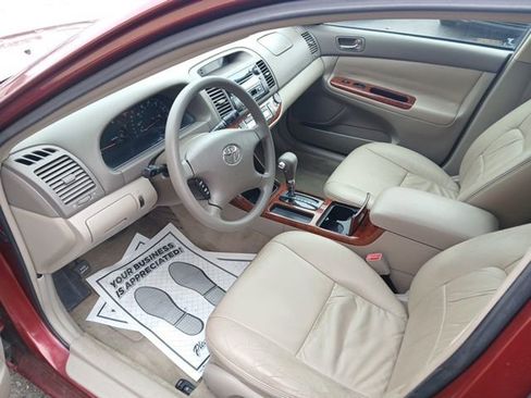 Used 2002 Toyota Camry XLE image 23