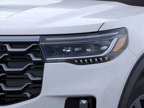New 2026 Ford Explorer Platinum image 18