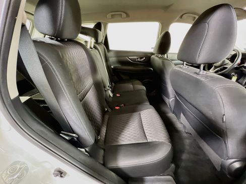Used 2018 Nissan Rogue S AWD/4WD image 24