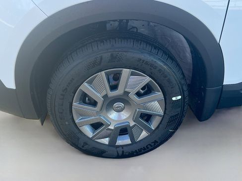 New 2026 Nissan Kicks S FWD image 29