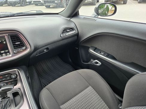 Used 2021 Dodge Challenger R/T Scat Pack RWD image 11