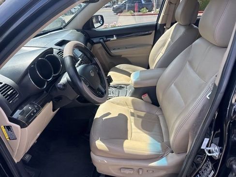 Used 2013 Kia Sorento EX FWD image 2