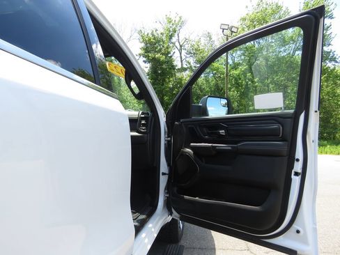 Used 2022 RAM 1500 Limited AWD/4WD image 12