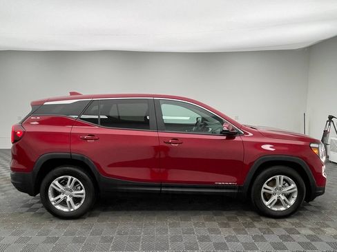 Used 2023 GMC Terrain SLE FWD image 5