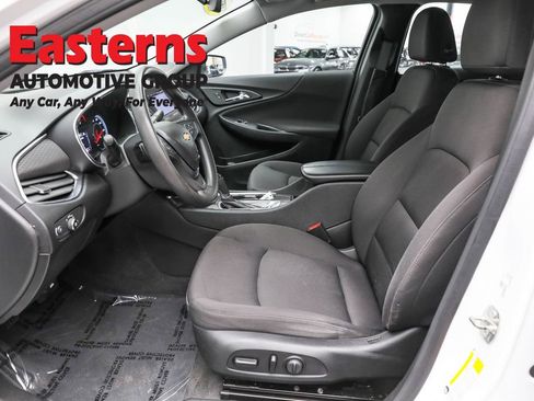 Used 2020 Chevrolet Malibu LT image 14