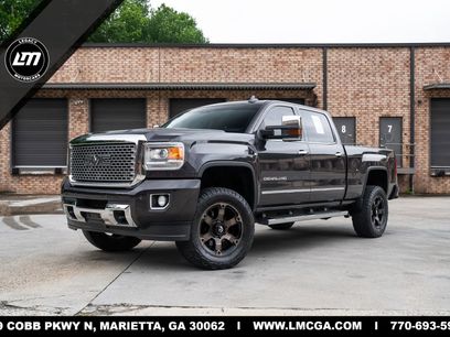 Used 2015 GMC Sierra 2500 Denali w/ Duramax Plus Package