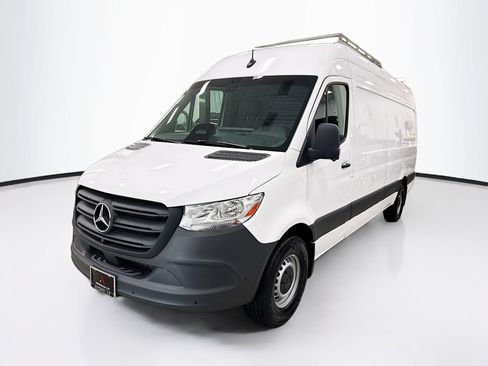 Used 2026 Mercedes-Benz Sprinter 2500 image 3