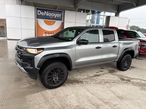 Used 2024 Chevrolet Colorado Trail Boss w/ Advanced Trailering Package AWD/4WD image 3