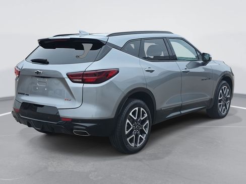 Used 2023 Chevrolet Blazer RS w/ Enhanced Convenience Package image 5