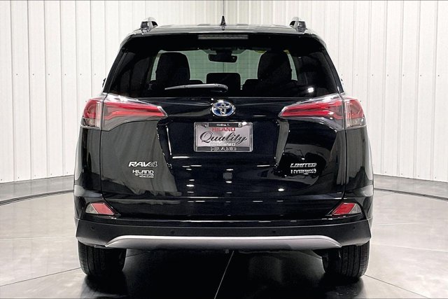 Used 2018 Toyota RAV4 Limited AWD/4WD image 4