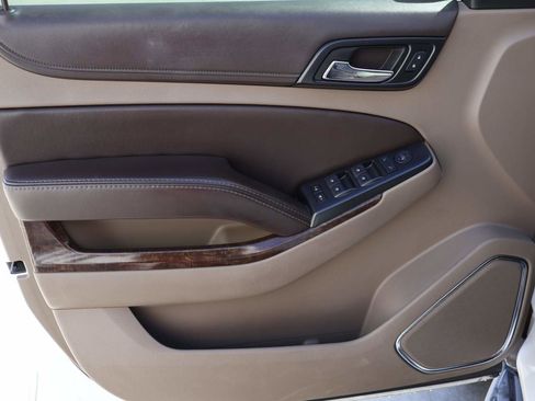 Used 2016 Chevrolet Suburban LS image 7