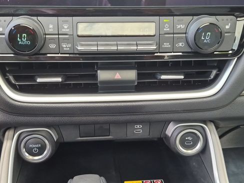 Used 2025 Toyota Grand Highlander AWD Hybrid image 22