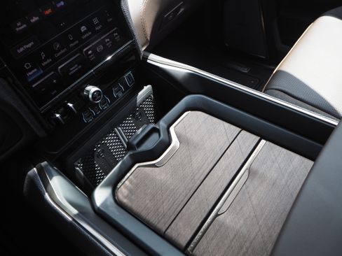 New 2025 RAM 2500 Limited image 33