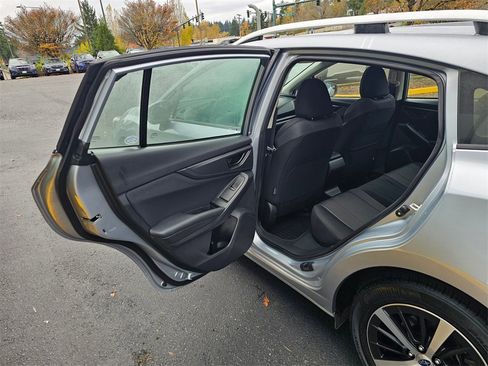 Used 2023 Subaru Impreza Premium image 16