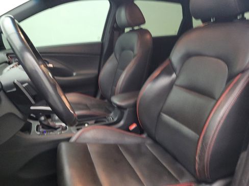 Used 2018 Hyundai Elantra GT Sport FWD image 17