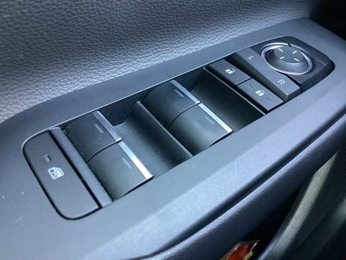 Used 2024 Toyota Prius XLE AWD/4WD image 29