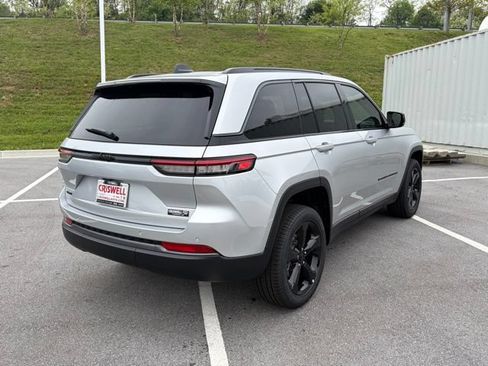New 2026 Jeep Grand Cherokee Limited AWD/4WD image 8