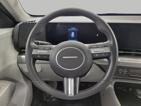 Used 2025 Hyundai Kona SEL FWD image 33