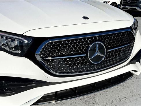 Used 2025 Mercedes-Benz E 350 Sedan image 29