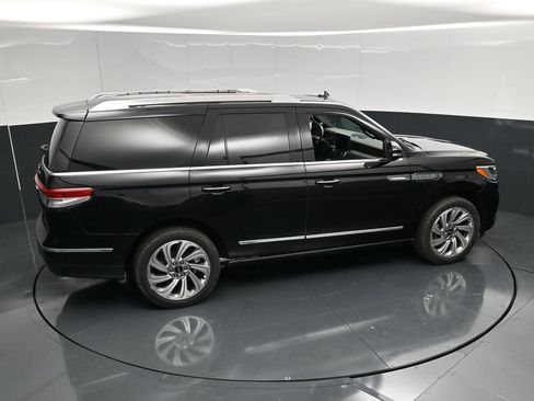 Used 2024 Lincoln Navigator Premiere AWD/4WD image 49
