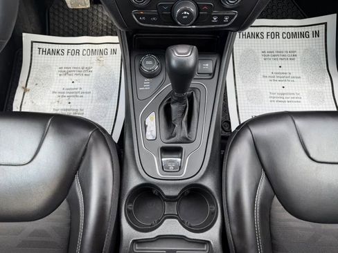 Used 2022 Jeep Cherokee Latitude image 15