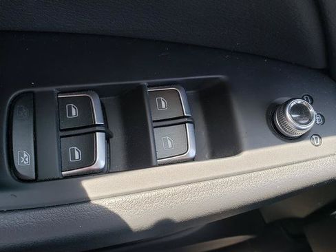Used 2016 Audi Q5 2.0T Premium w/ Audi MMI Navigation Plus AWD/4WD image 25