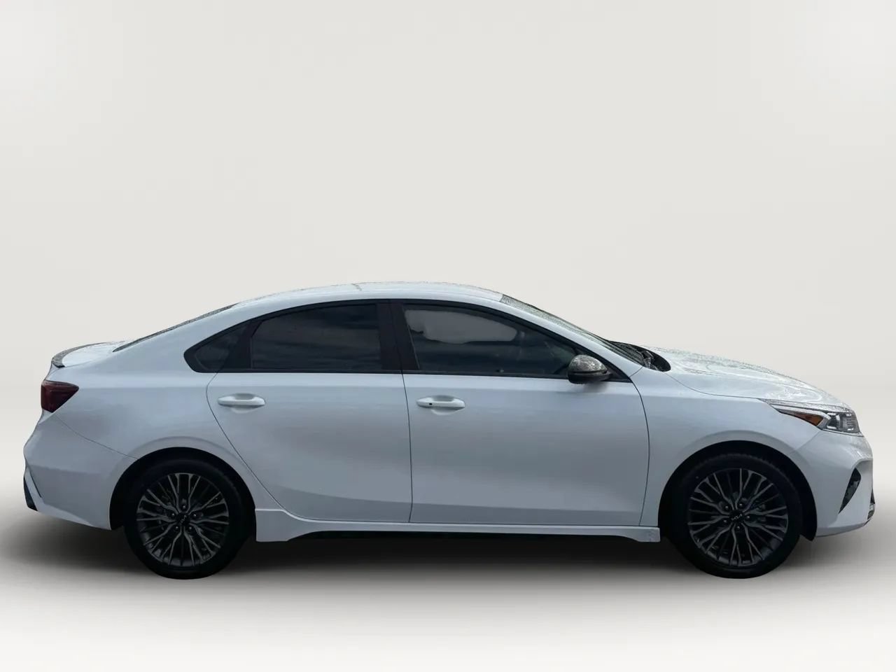 Used 2024 Kia Forte GT-Line FWD image 2