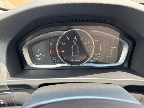 Used 2016 Volvo V60 T5 Premier image 19