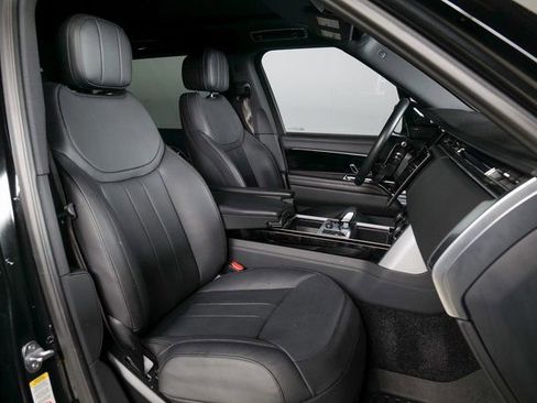 Used 2023 Land Rover Range Rover Long Wheelbase SE image 3