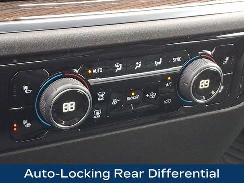 Used 2024 Chevrolet Silverado 1500 LT image 17