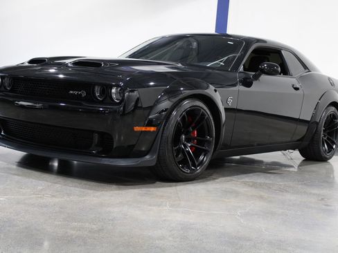 Used 2021 Dodge Challenger SRT Hellcat image 6