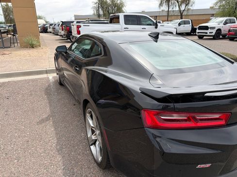 Used 2017 Chevrolet Camaro SS RWD image 7