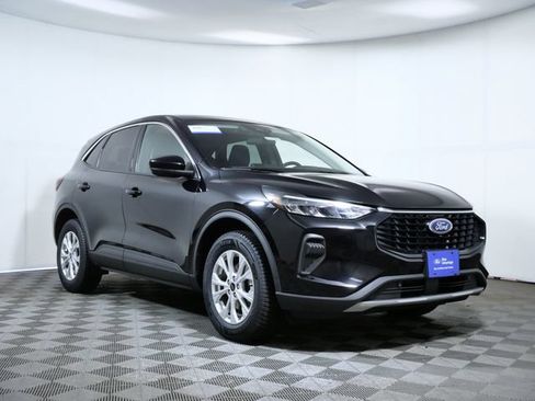 Certified 2023 Ford Escape Active w/ Tech Pack #2 AWD/4WD image 1